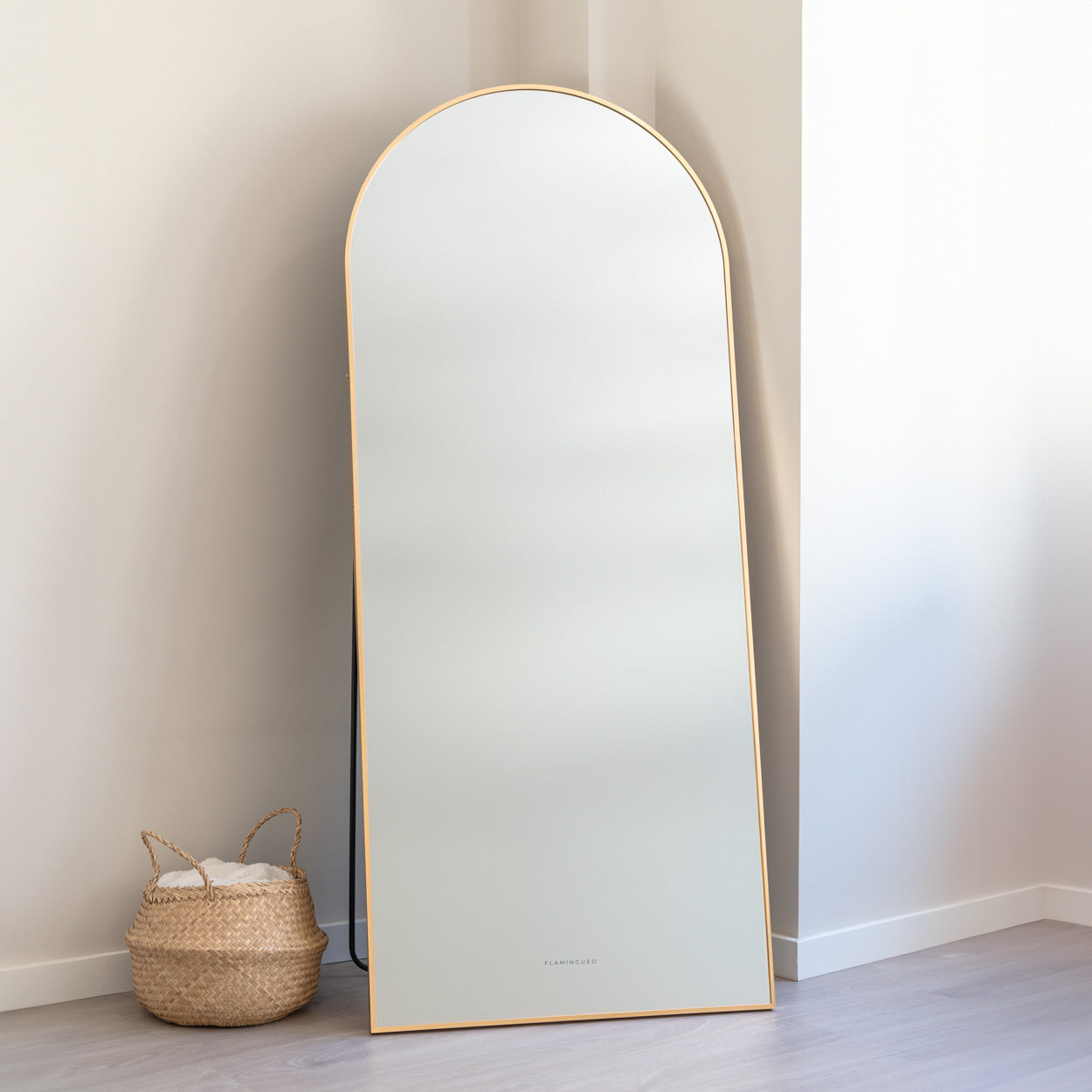 Espejo de Pared en Aluminio - Dorado----Misswood